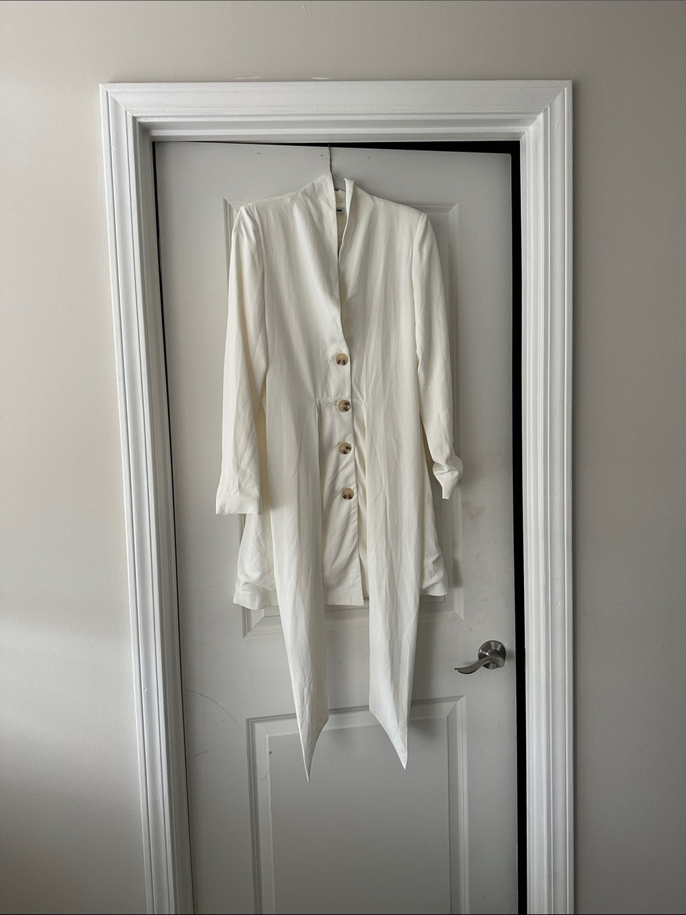 Elegant Women's Long White Button Blazer